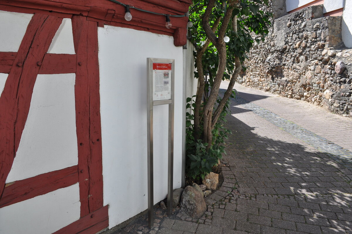 Beschilderung historischer Gebäude - Obertor